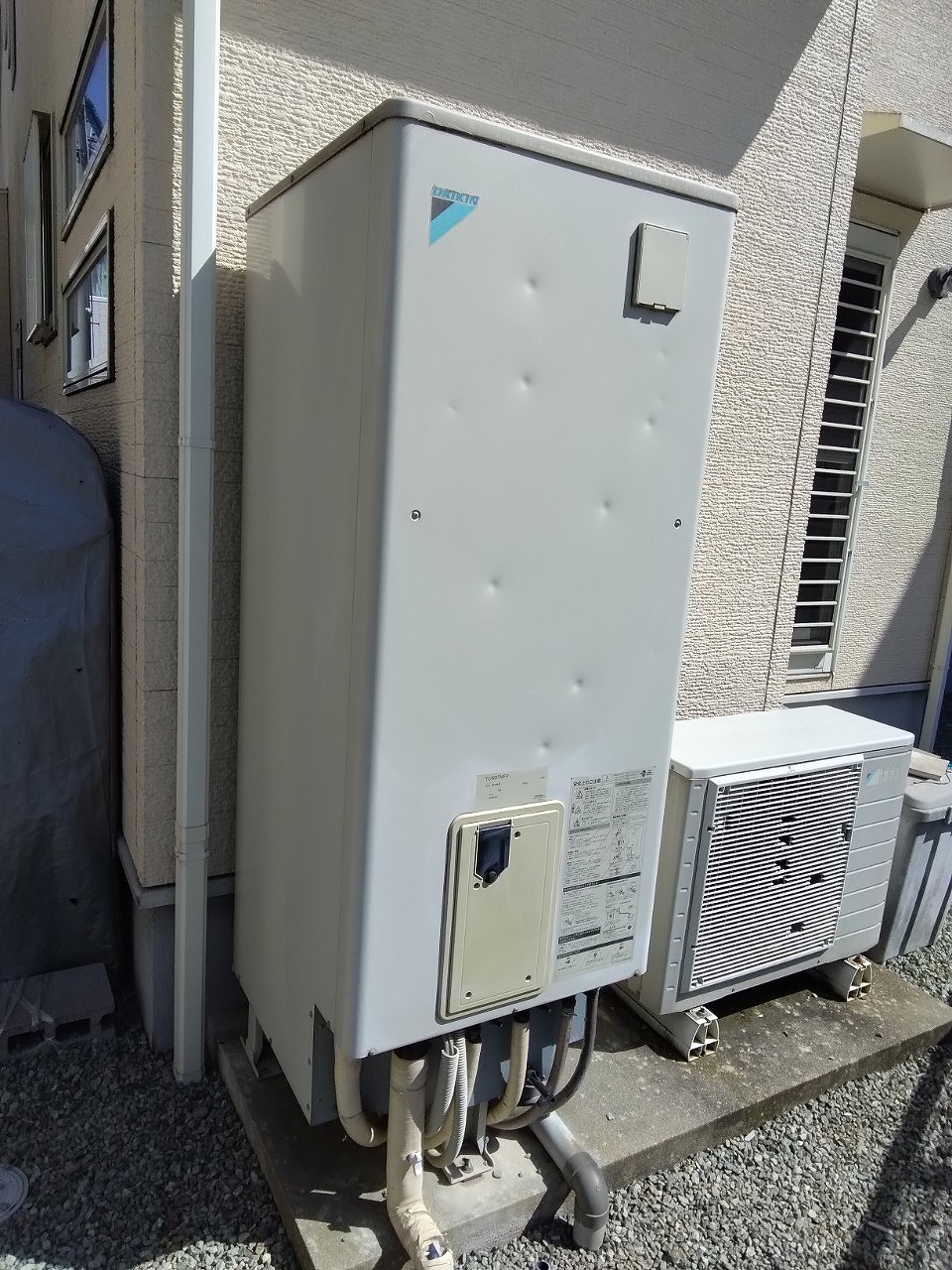 加古郡播磨町　雹災害で家の外回りのエコキュートや室外機が破損。火災保険申請へ